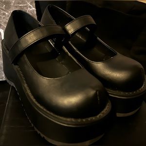 Demonia’s Dolly-01